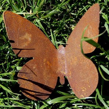 Papillon moyen avec pique en fer rouillé