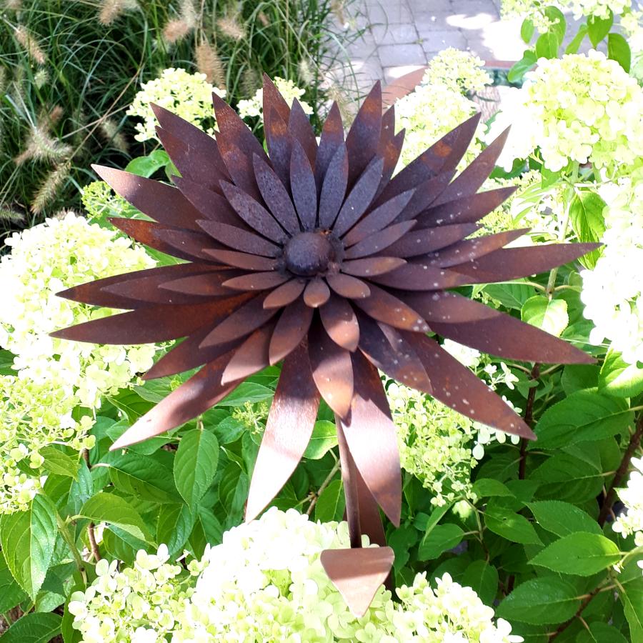 Fleur marguerite double 3D D23xH122cm à piquer en fer rouillé