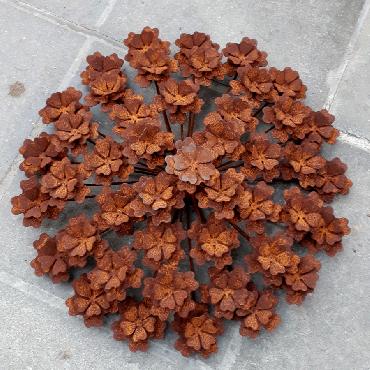 Grande fleur d'hortensia à inflorescences plates diamètre 35cm à piquer en fer rouillé