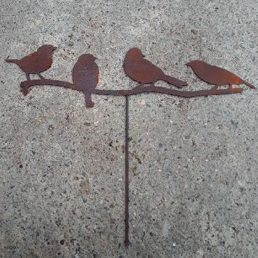 Quatro d'oiseaux H41cm à piquer en fer rouille
