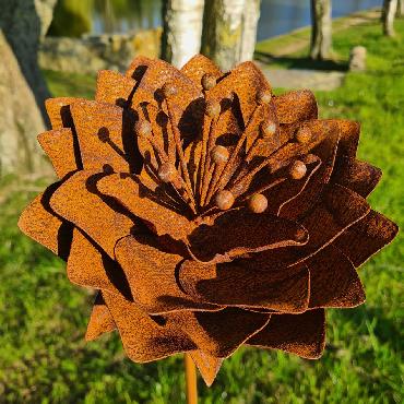 Fleur lotus 3D D20xH130cm à piquer en fer rouillé