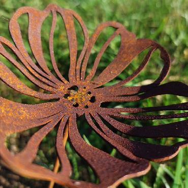 Fleur petit coquelicot 3D D11xH25cm à piquer en fer rouillé